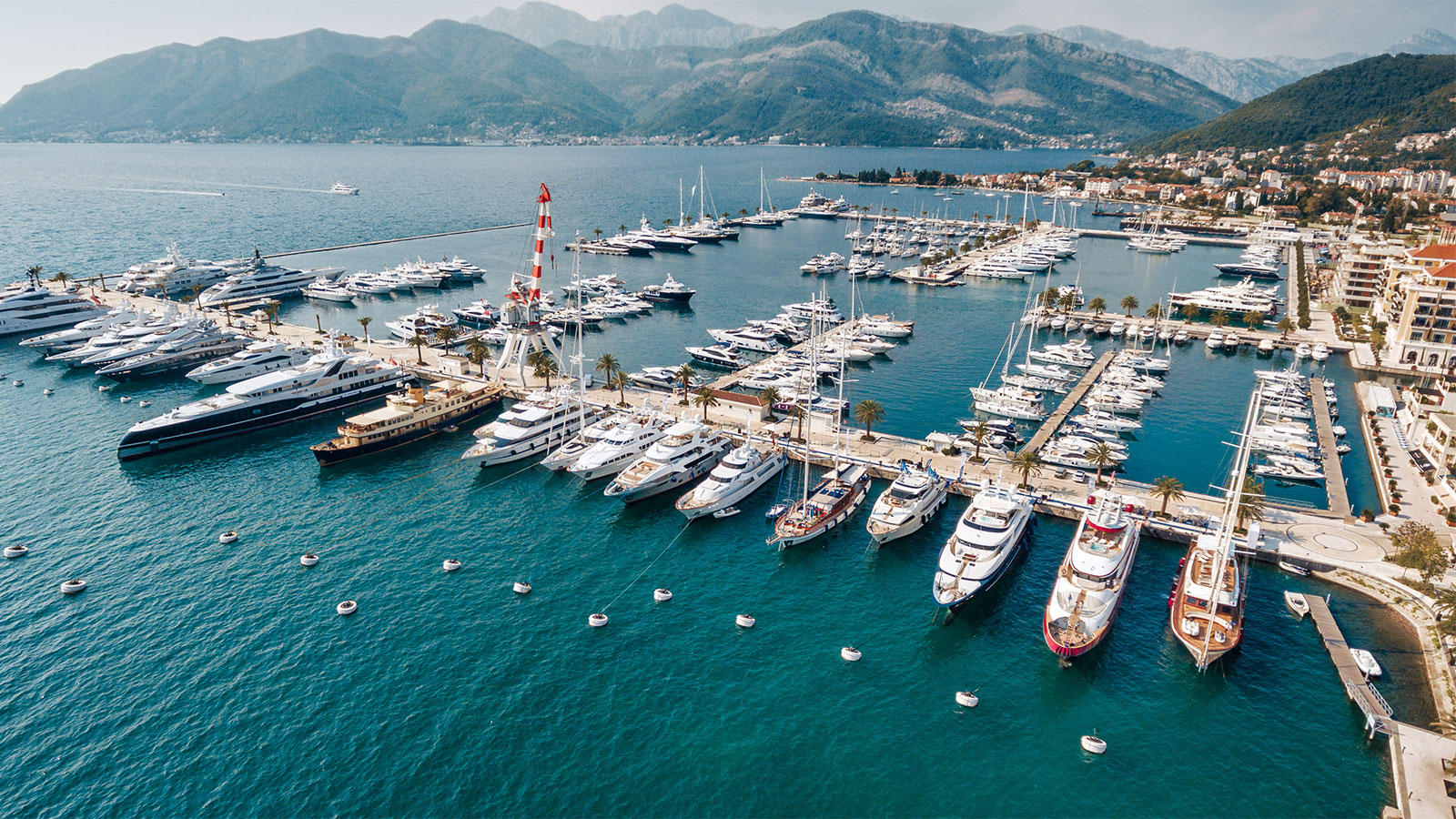 نحوه خرید کشتی تفریحی : راهنمای کامل